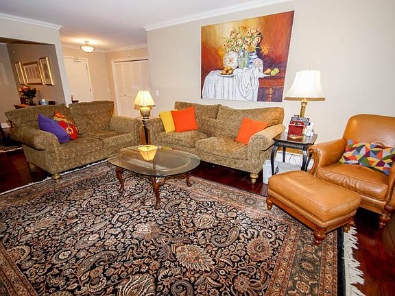 4th image of 4401 Parklawn Ave APT 301