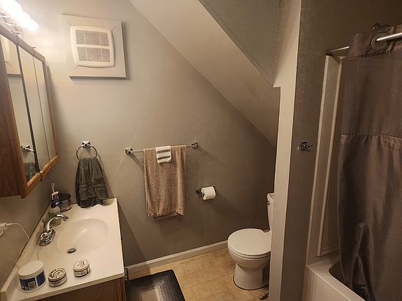 5th image of 1475 E Cairo St