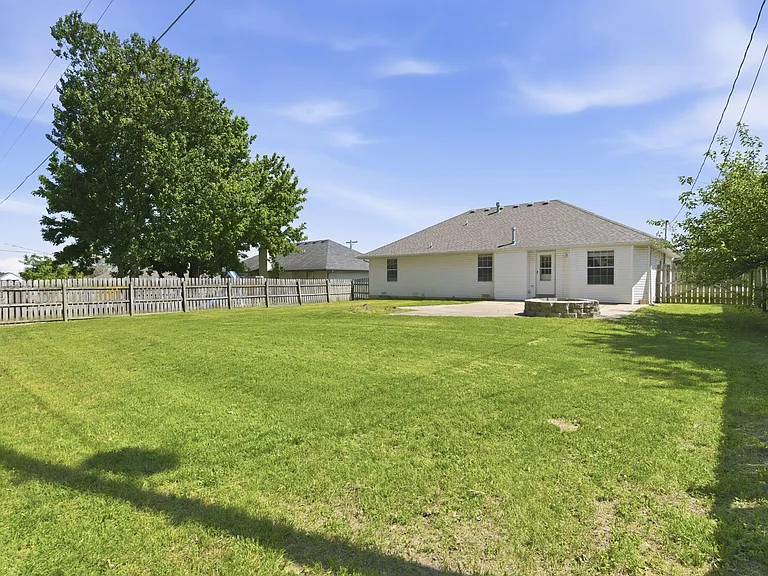 657 Kings Carriage Rd — Photo 31