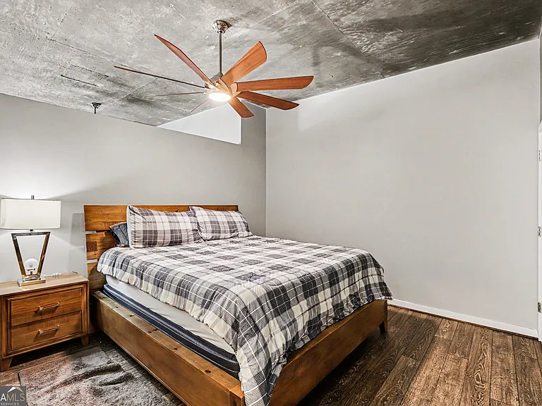 400 W Peachtree St NW #1610 — Photo 7