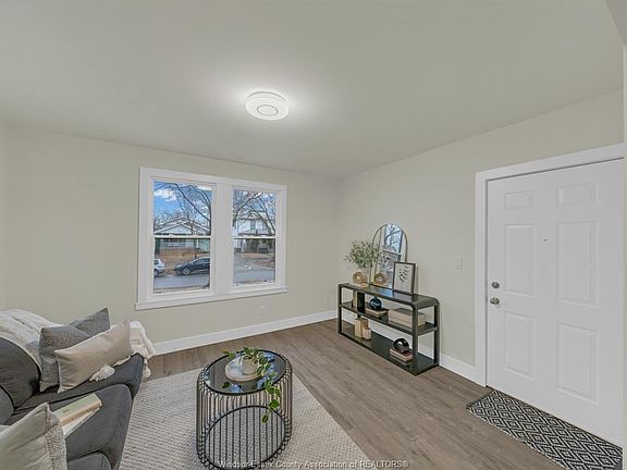 2nd image of 545 Cameron Ave #6