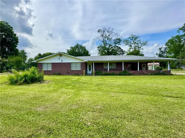 5103 Davis Dr, Pineville, LA 71405