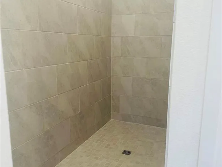 226 Draper Shadows Dr — Photo 29