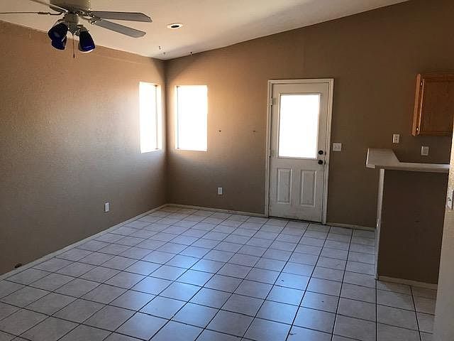 2nd image of 5048 Jimmy Buffet St