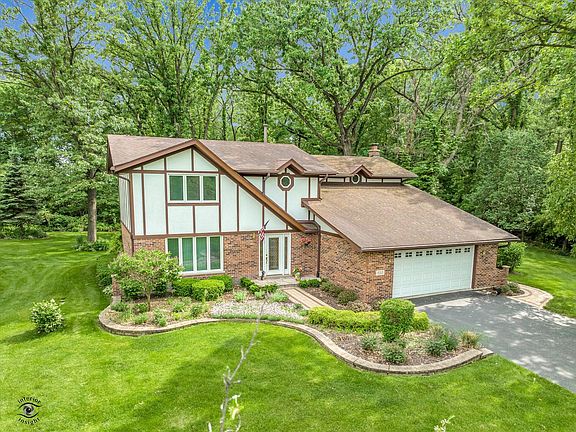3rd image of 15113 Glen View Ct