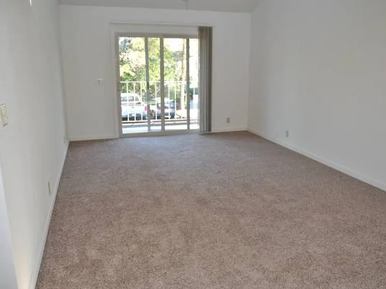 2950 Portage Bay — Photo 113