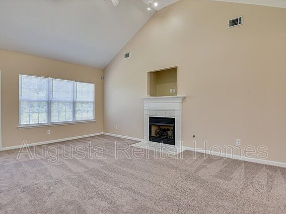 5th image of 1261 Creek Bend Dr