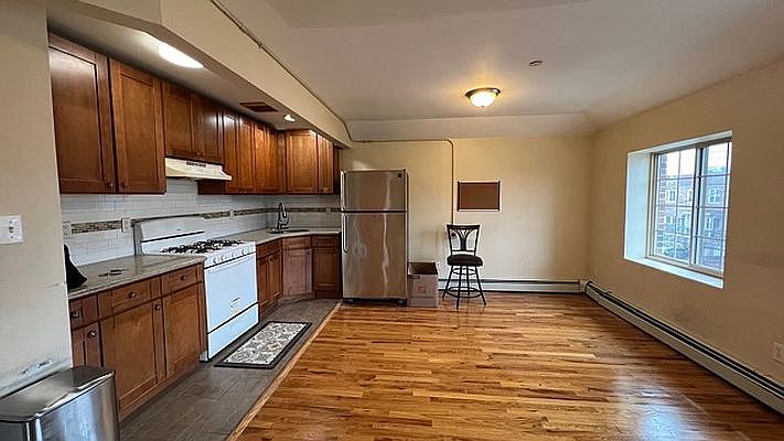 1st image of 867 E 95th St Unit 2