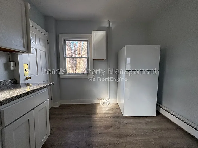 206 Main St #204-3 — Photo 4