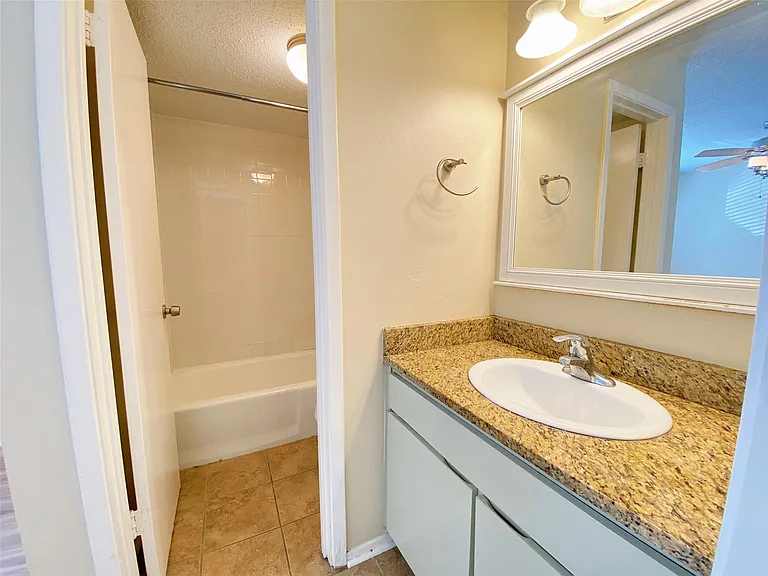 2800 Swisher St #116 — Photo 9