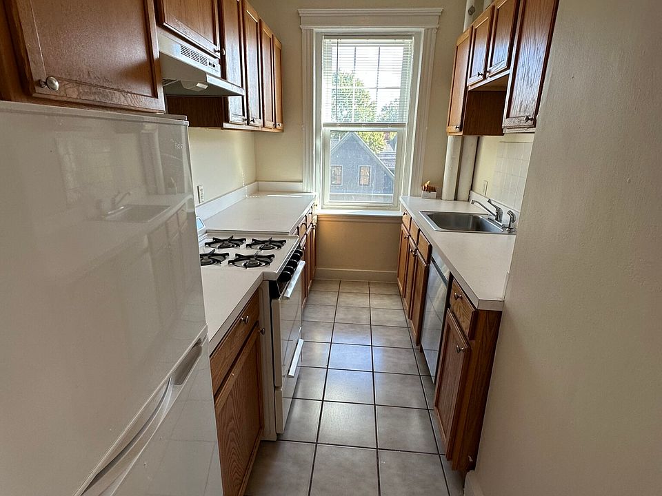 2nd image of 41 Wendell St #41