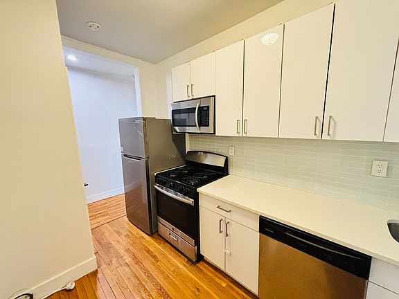 4th image of 203 Clinton Ave #2C