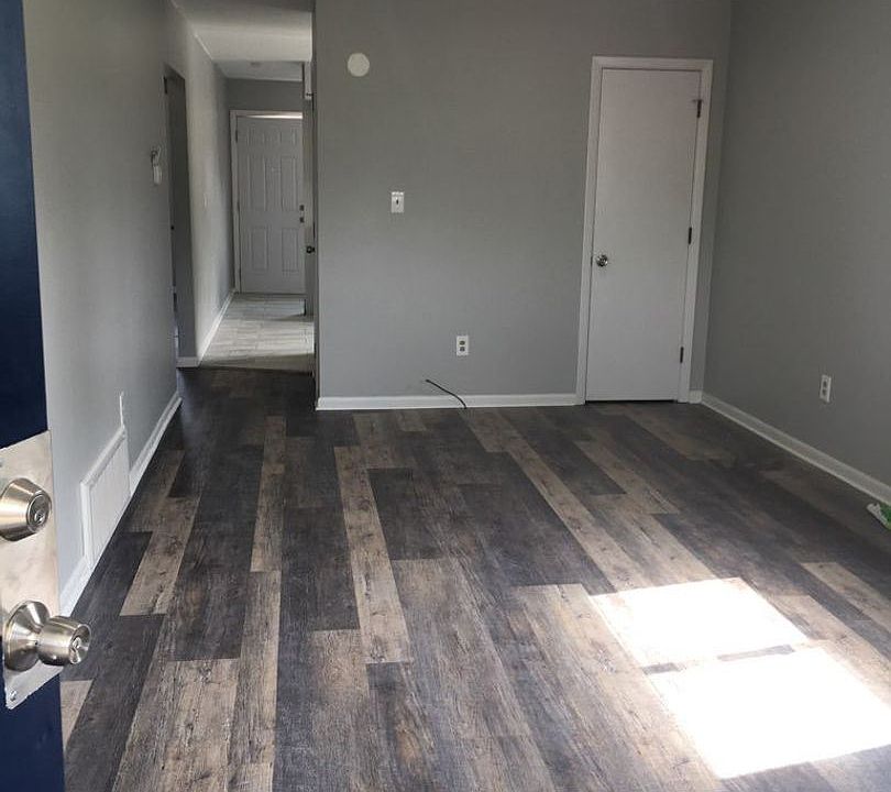 2nd image of 2370 Adams Ave