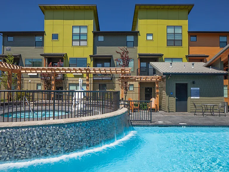The Tennyson At Crescent Village — Photo 27