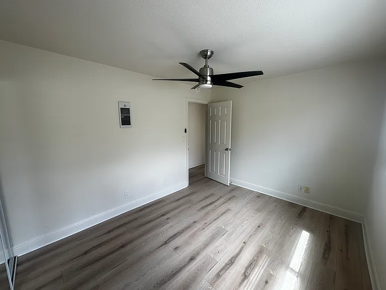 1371 E Washington Ave #103 — Photo 11