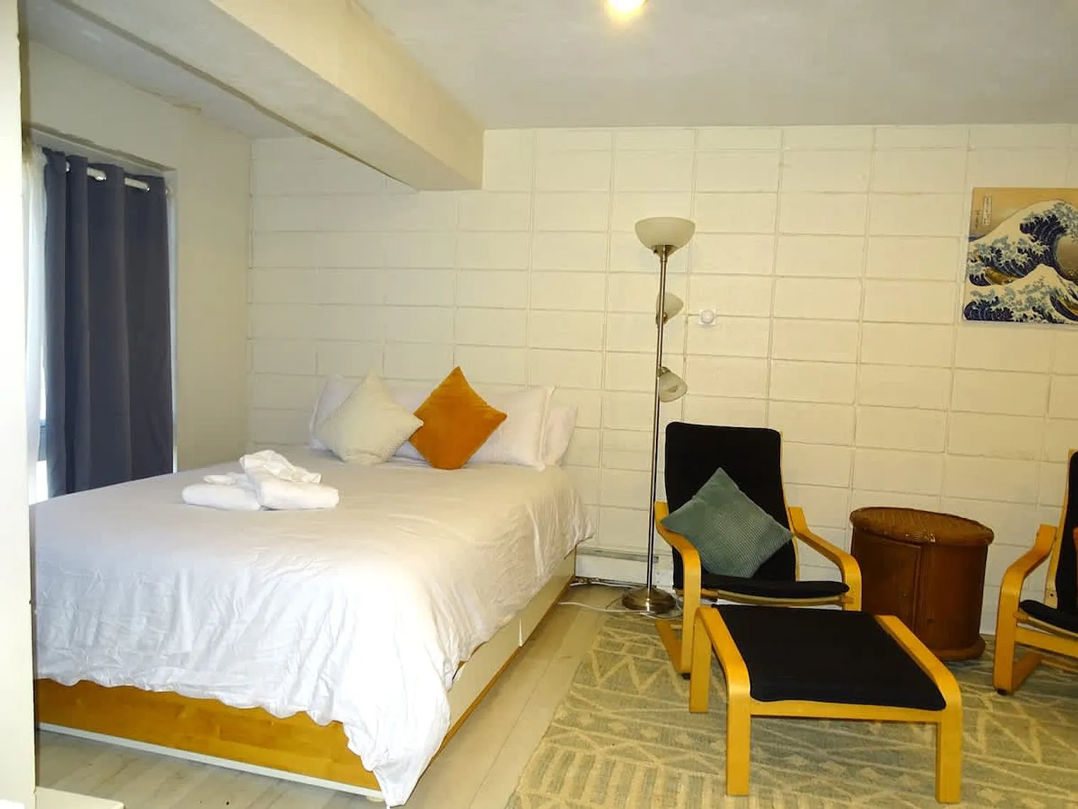 1 bed, 1.0 bath, 398 sqft, $5,011 — Photo 3