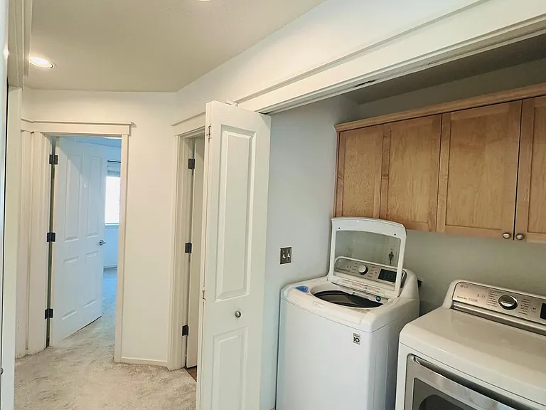 6049 NE Kettering St — Photo 23