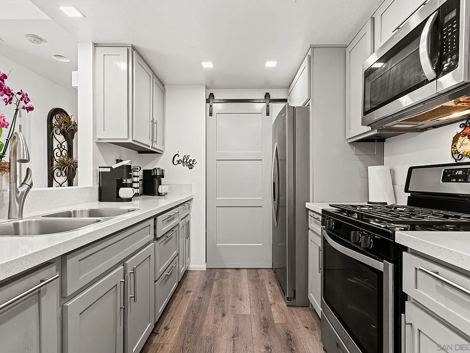 1st image of 2085 Lakeridge Cir Unit 203