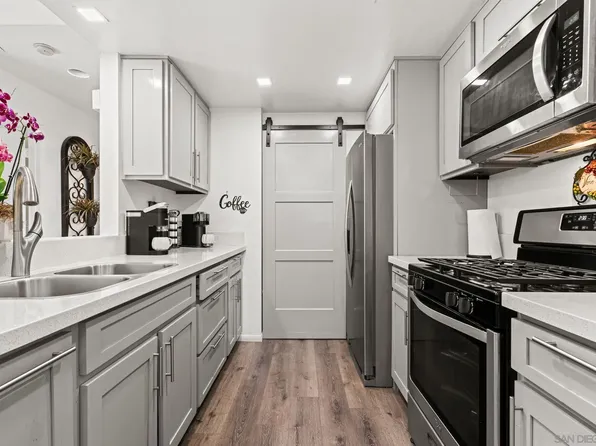 2085 Lakeridge Cir Unit 203, Chula Vista, CA 91913