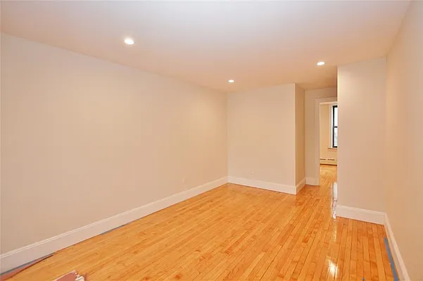 Rented by R New York | media 43