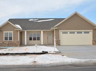 517 Pebblestone Cr Cir, Hobart, WI 54155