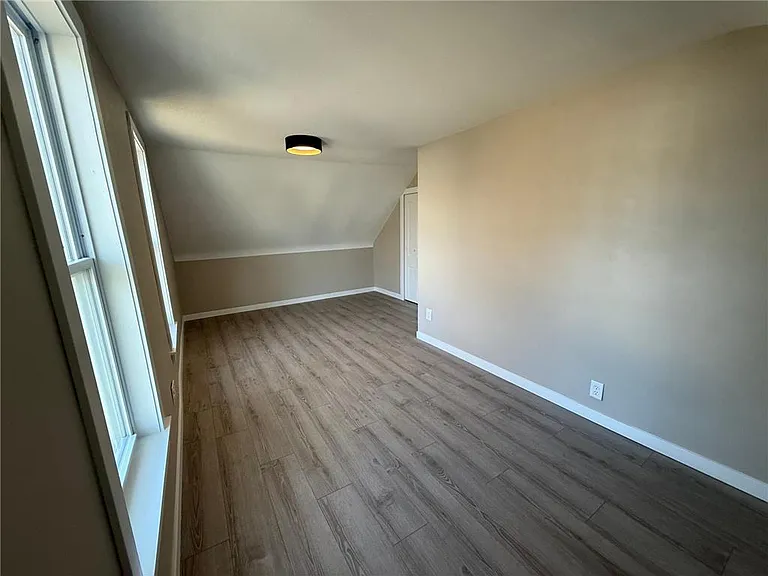 1603 Hudson Rd — Photo 17