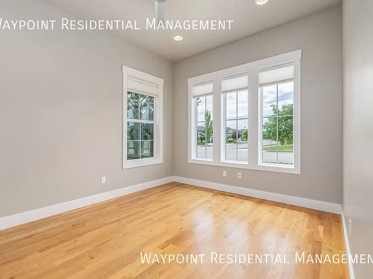 478 W Oak View Dr — Photo 3