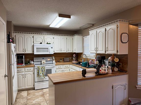 3rd image of 16 Independence Ave