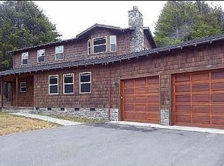 32835 Nameless Ln, Fort Bragg, CA 95437