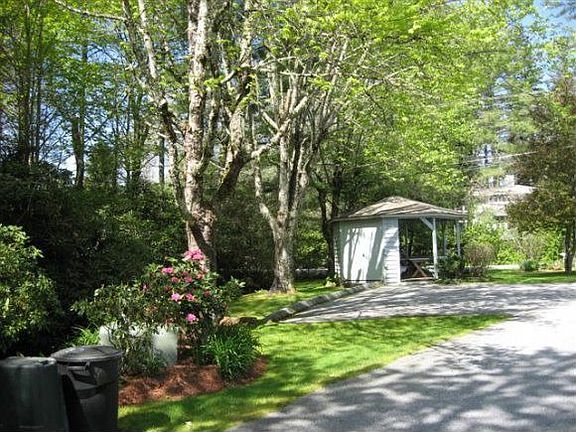 3rd image of 1331 Leonard Rd #B-2