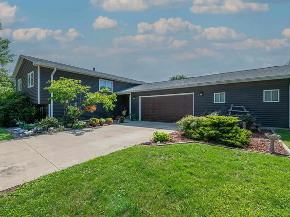 3904 179th St N, East Moline, IL 61244