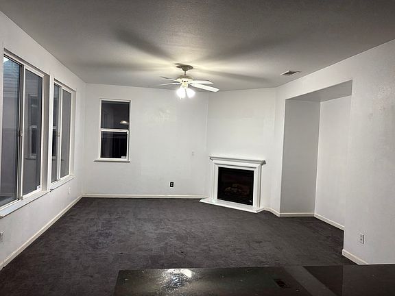 5th image of 2443 Digerud Dr