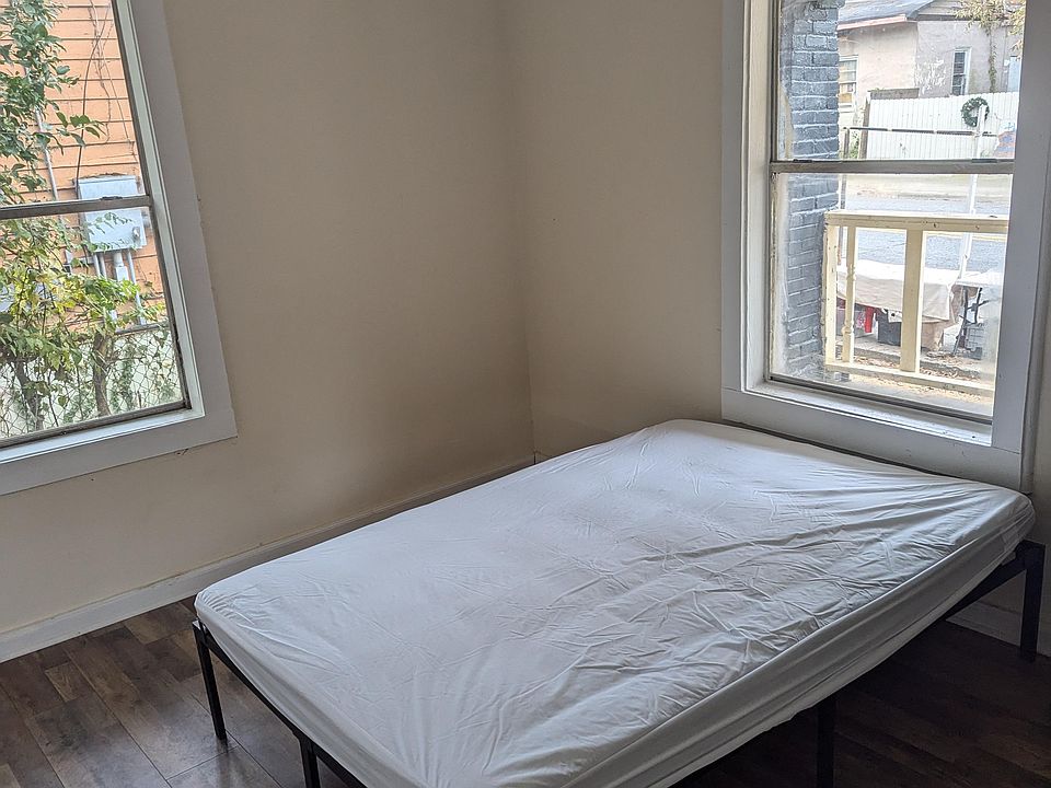 Full bed