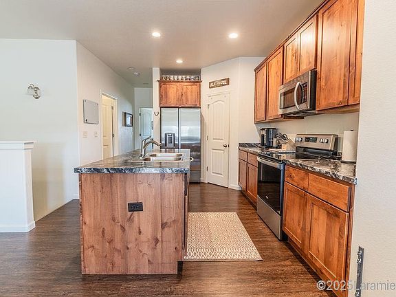 4th image of 2611 Reynolds St #B