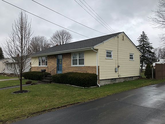 5th image of 537 Rebecca Ave