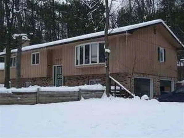 3224 Greenwood Dr, Traverse City, MI 49686