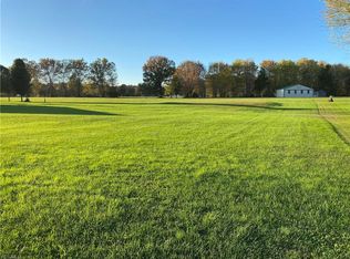 6 Hales Lndg, Elizabeth, WV 26143