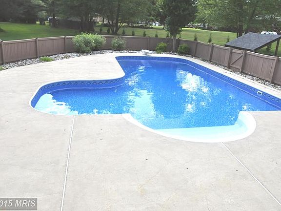 5th image of 3975 Whispering Pines Pl