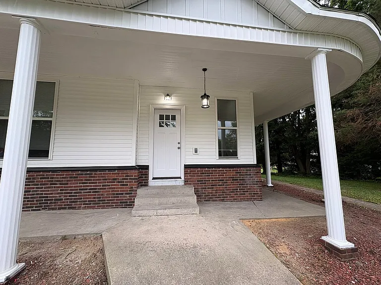 460 Riverside Dr #1 — Photo 4