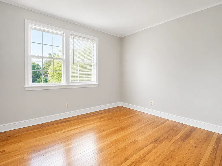 1635 Dupont Dr — Photo 7