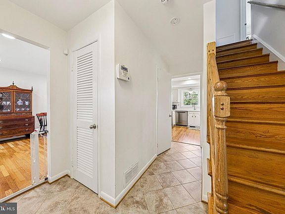 2nd image of 4 Burket Ct