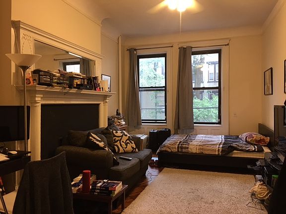 4th image of 307 W 106th St APT 3RW