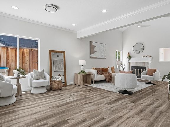 3rd image of 1287 Thorn Valley Ct