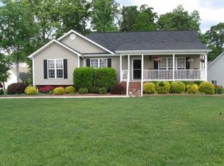 7323 Salmon Ln, Ooltewah, TN 37363