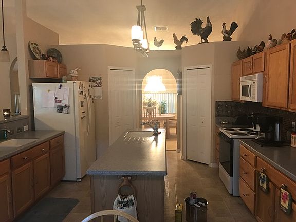 3rd image of 8138 N Sarazen Dr