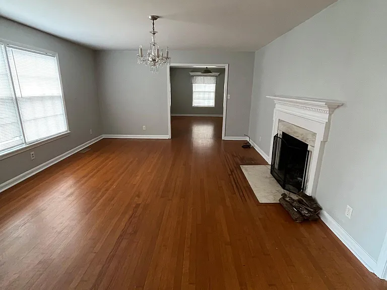 1402 Lowell Dr SE — Photo 12