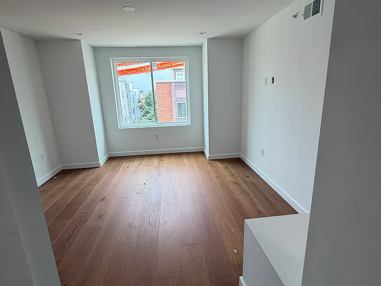 1209 S 26th St — Photo 14
