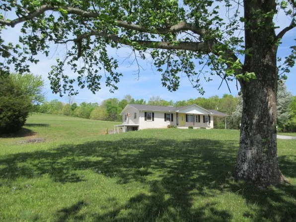 11694 Hurricane Creek Rd, Mc Ewen, TN 37101