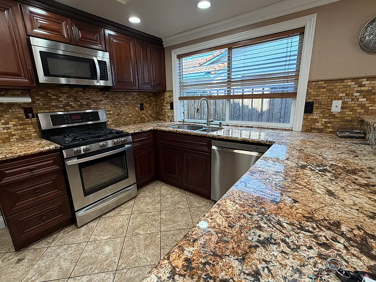 7189 Camel Rock Way — Photo 2