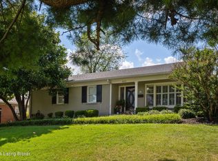 602 Indian Ridge Rd, Windy Hills, KY 40207